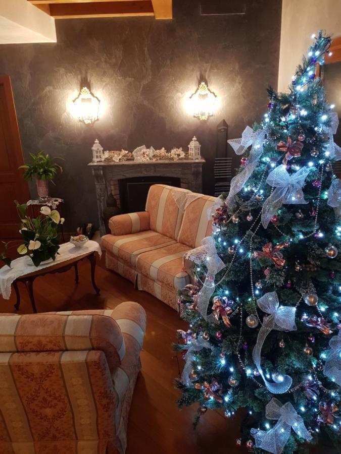 Il Sasso Bianco Bed & Breakfast Comerio ภายนอก รูปภาพ