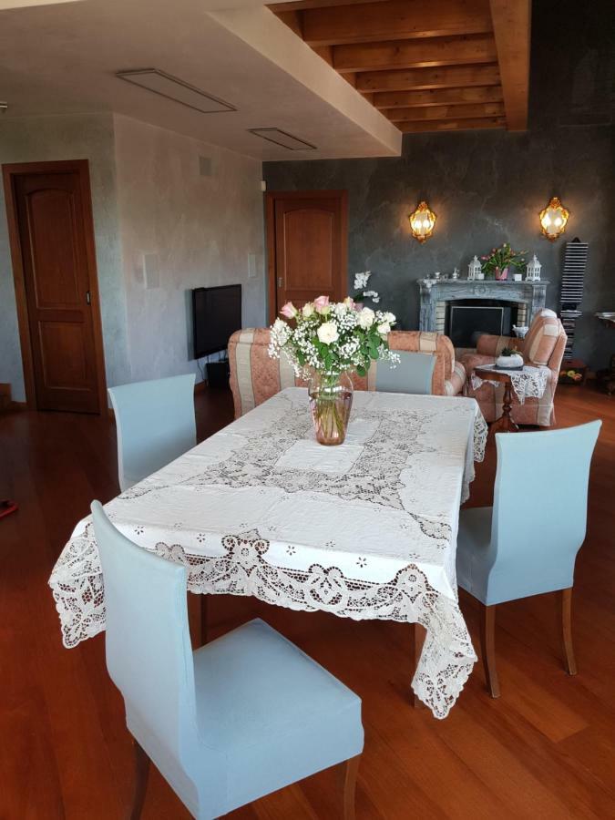 Il Sasso Bianco Bed & Breakfast Comerio ภายนอก รูปภาพ
